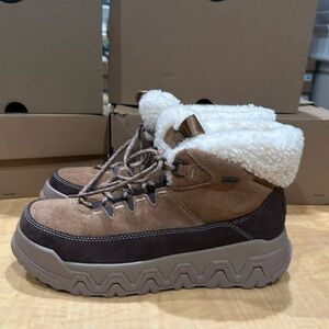 UGG Women’s Terretrail Cozy Lace Boot